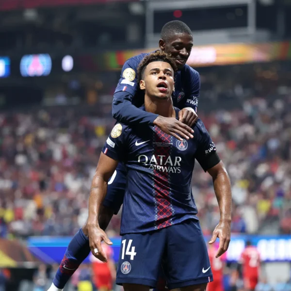 PSG supera Bayern com 9 em campo e avança no Mundial