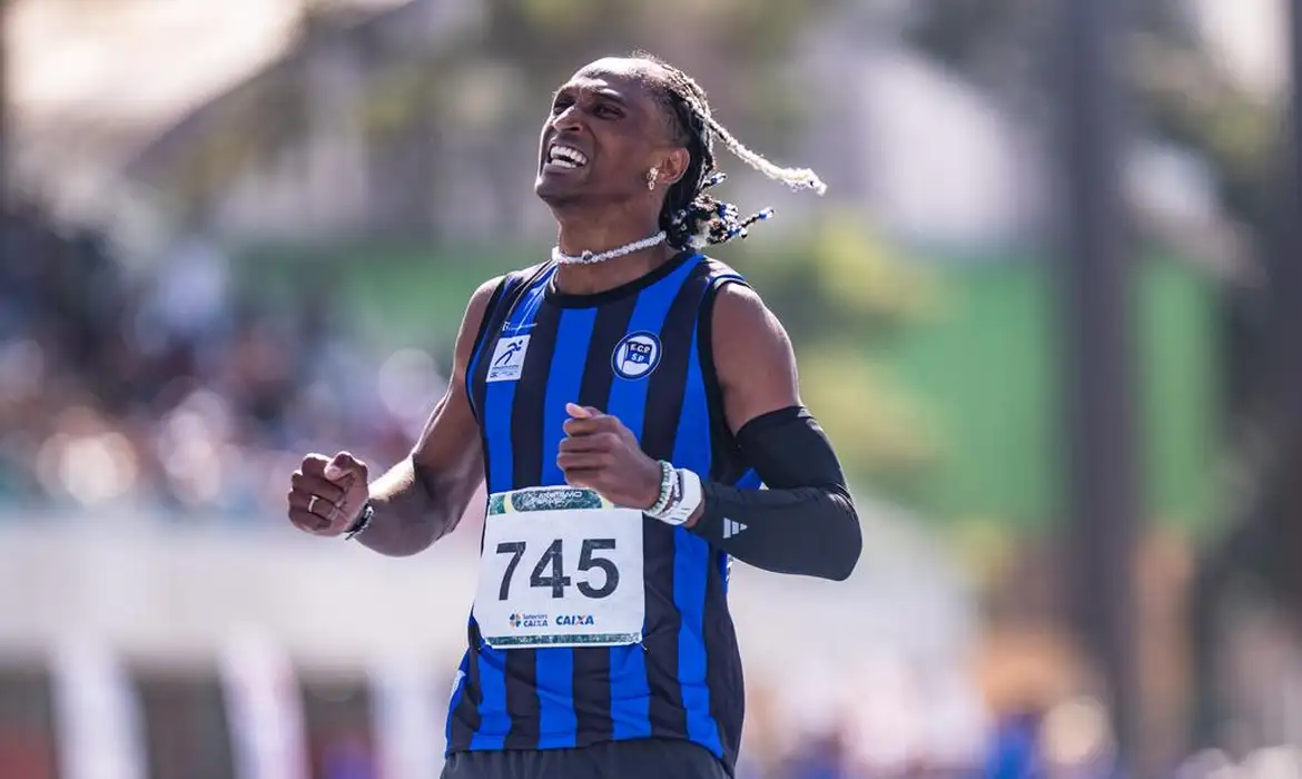 Alison vence 400m com barreiras com melhor marca mundial em 2026