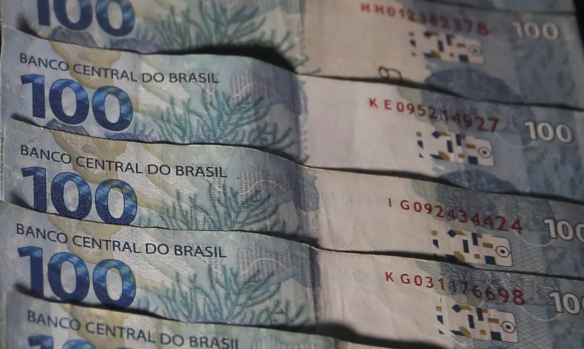 Contas públicas têm déficit de R$ 10 bilhões em agosto 1 Contas públicas têm déficit de R$ 10 bilhões em agosto