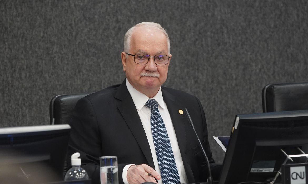 Fachin aguarda explicações de ministros para decidir sobre crise 1 Fachin aguarda explicações de ministros para decidir sobre crise