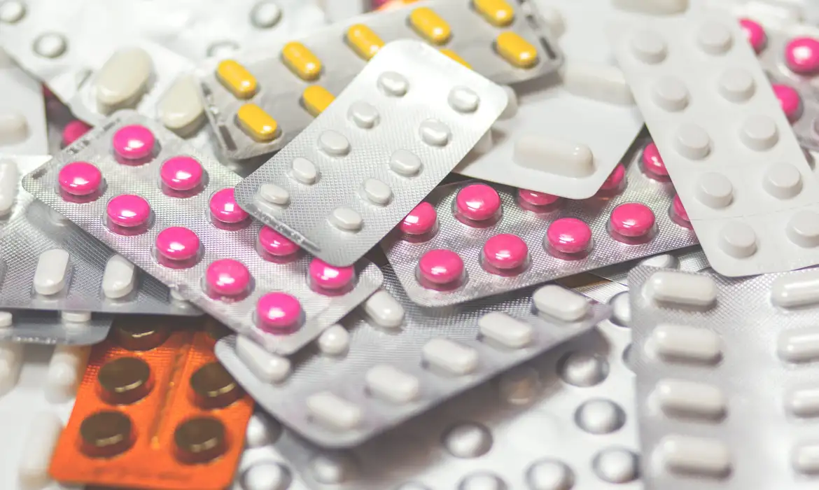 Anvisa proíbe lotes de medicamento para tratar câncer 1 Anvisa proíbe lotes de medicamento para tratar câncer