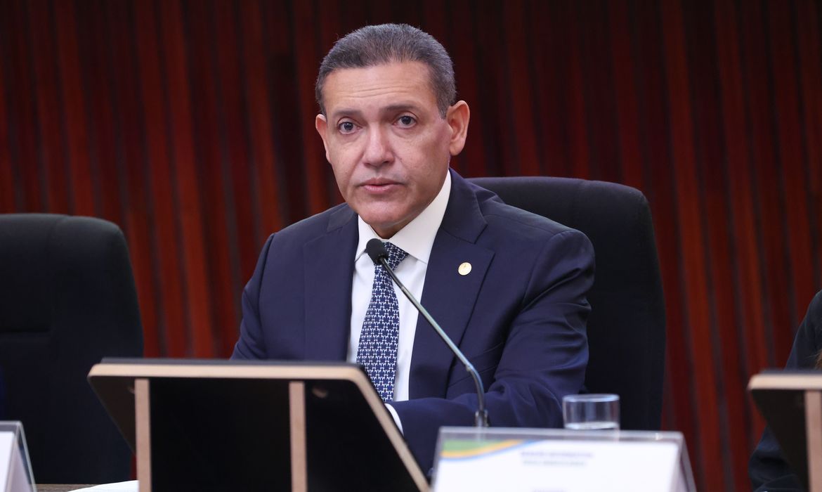 Nunes Marques suspende postagens ilegais contra campanha de Lula 1 Nunes Marques suspende postagens ilegais contra campanha de Lula